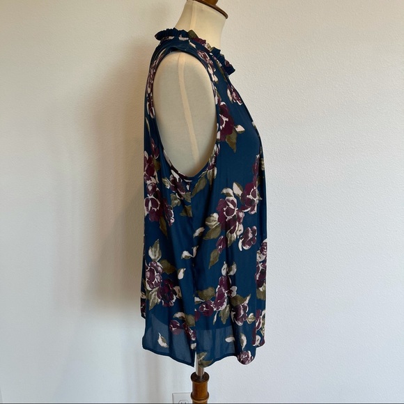 14TH AND UNION FLORAL TOP - Picture 3 of 6